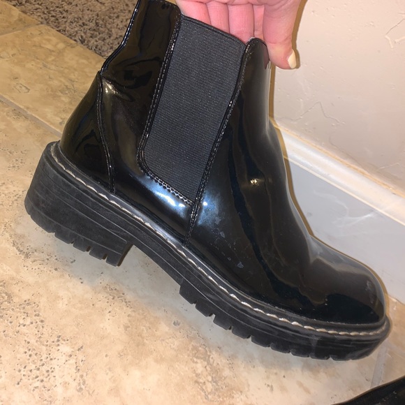 Black booties - Picture 2 of 4